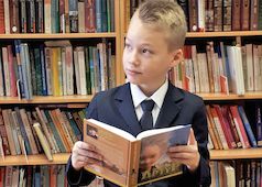 Фото с книгой